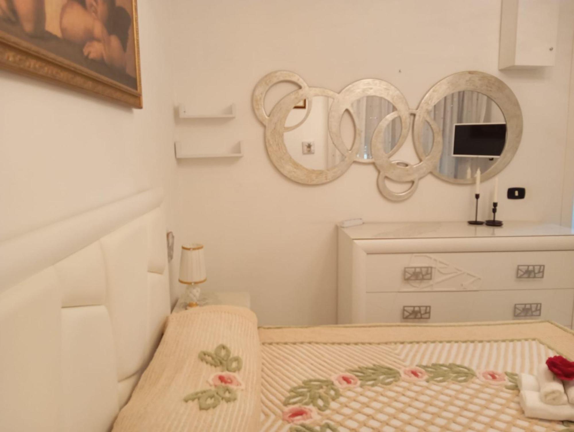 Cari Dei Home Наполи Екстериор снимка